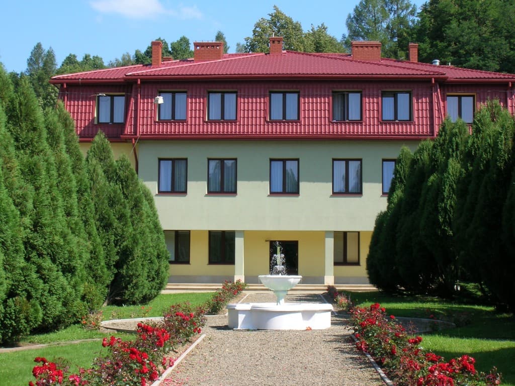 Uzdrowisko Wapienne Budynek Główny