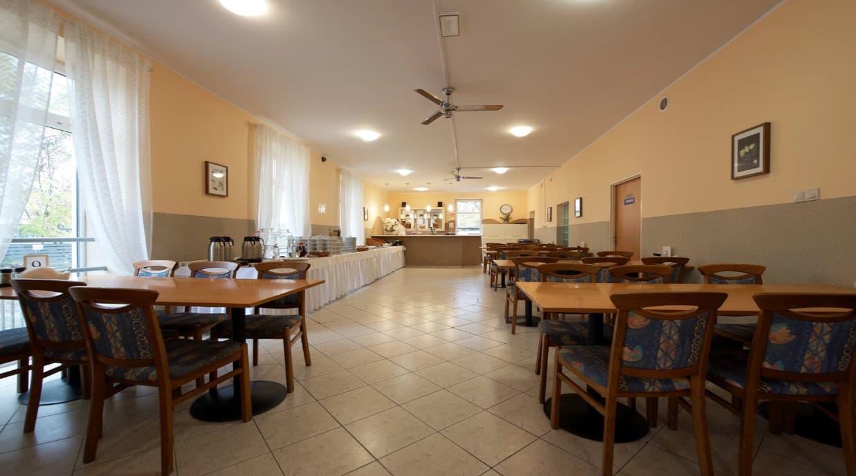 Jadalnia w Sanatorium Kamienny Potok w Sopocie