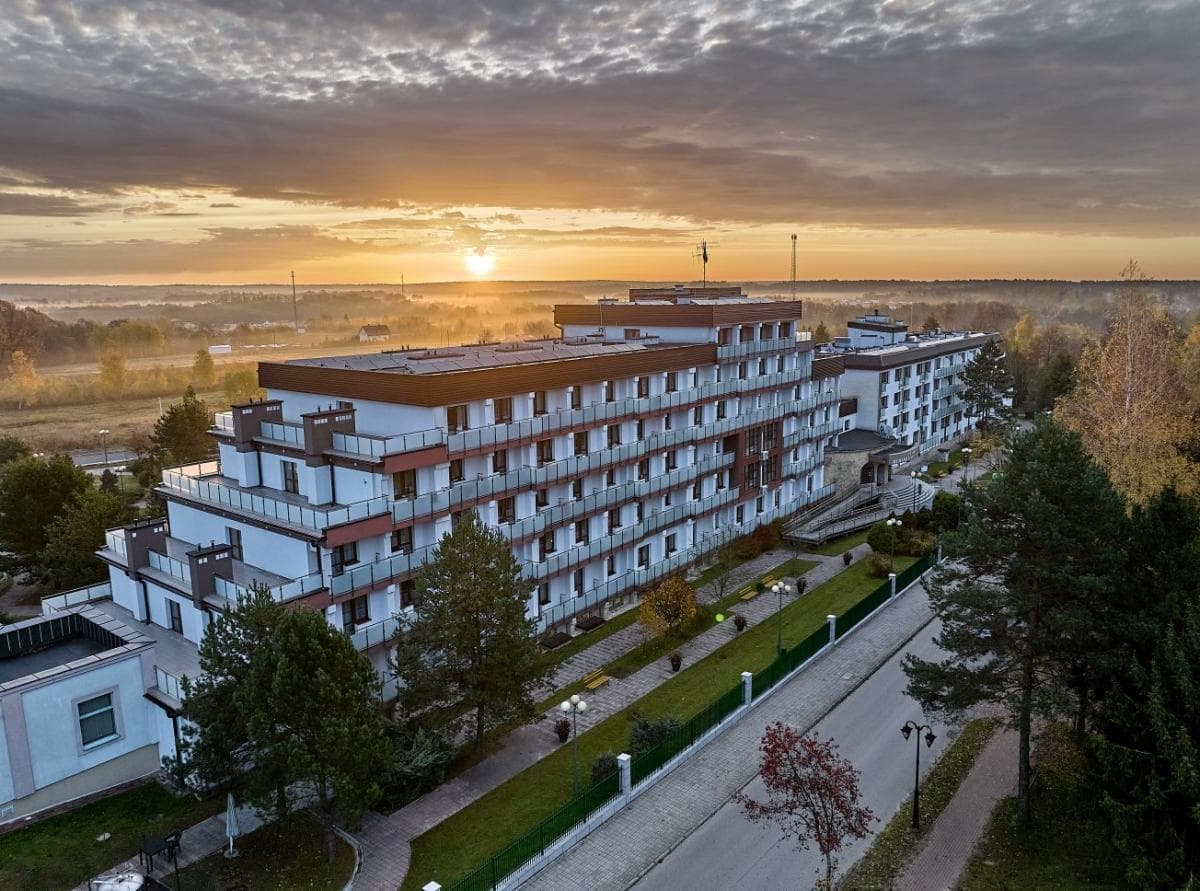 Budynek główny Centrum Rehabilitacji Rolników Kresowiak w Horyńcu Zdrój