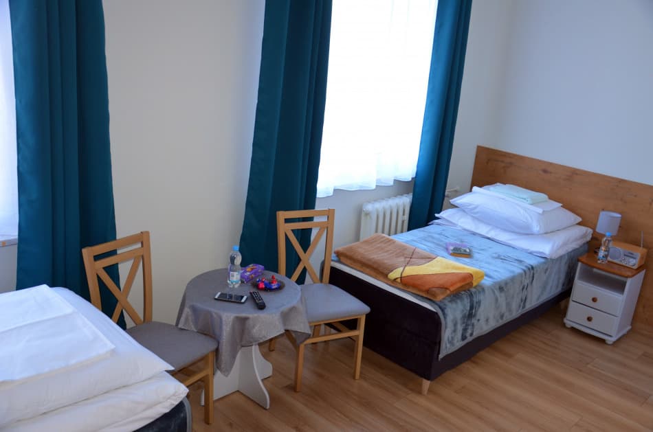 Pokój dwuosobowy plus w Sanatorium Chemik w Ciechocinku