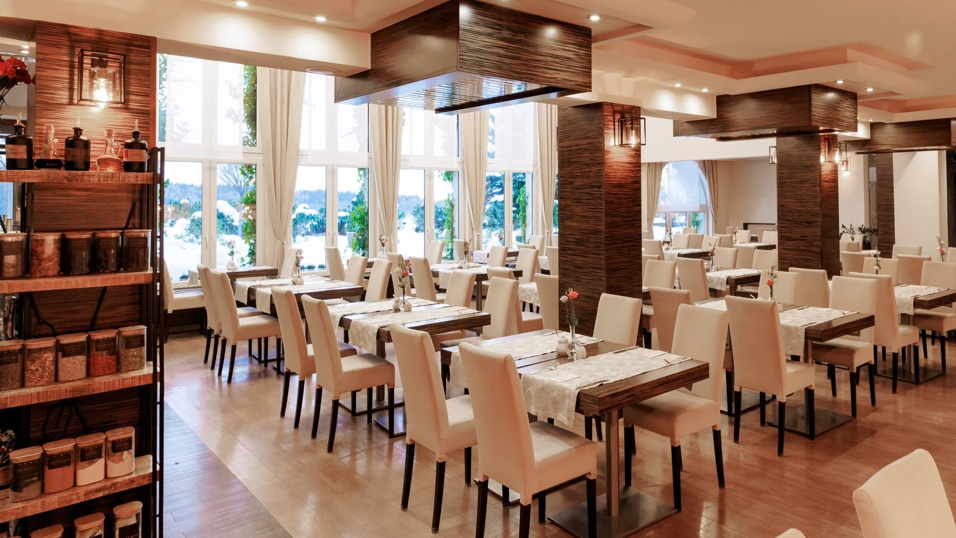 Restauracja w Hotelu Medical & Spa Malinowy Dwór w Świeradowie-Zdroju