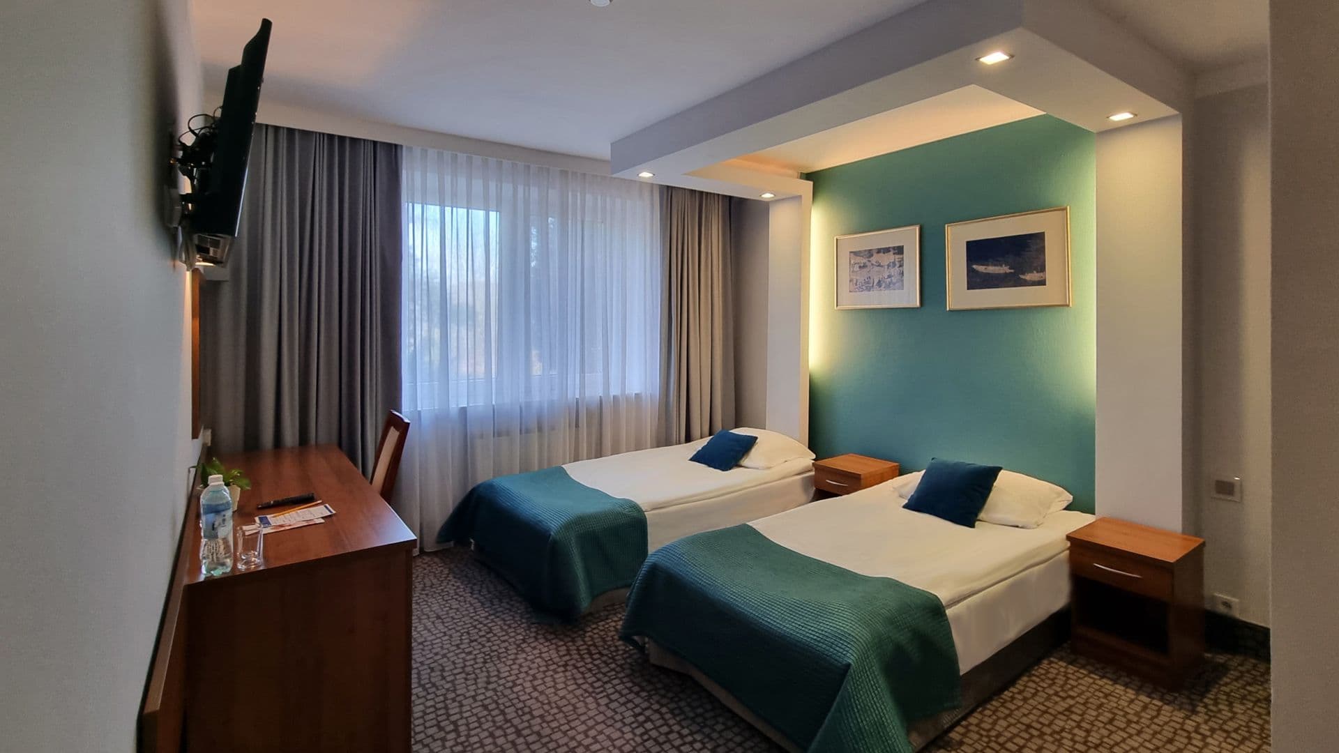 Pokój czteroosobowy LUX w Hotelu Solina Spa w Uhercach Mineralnych