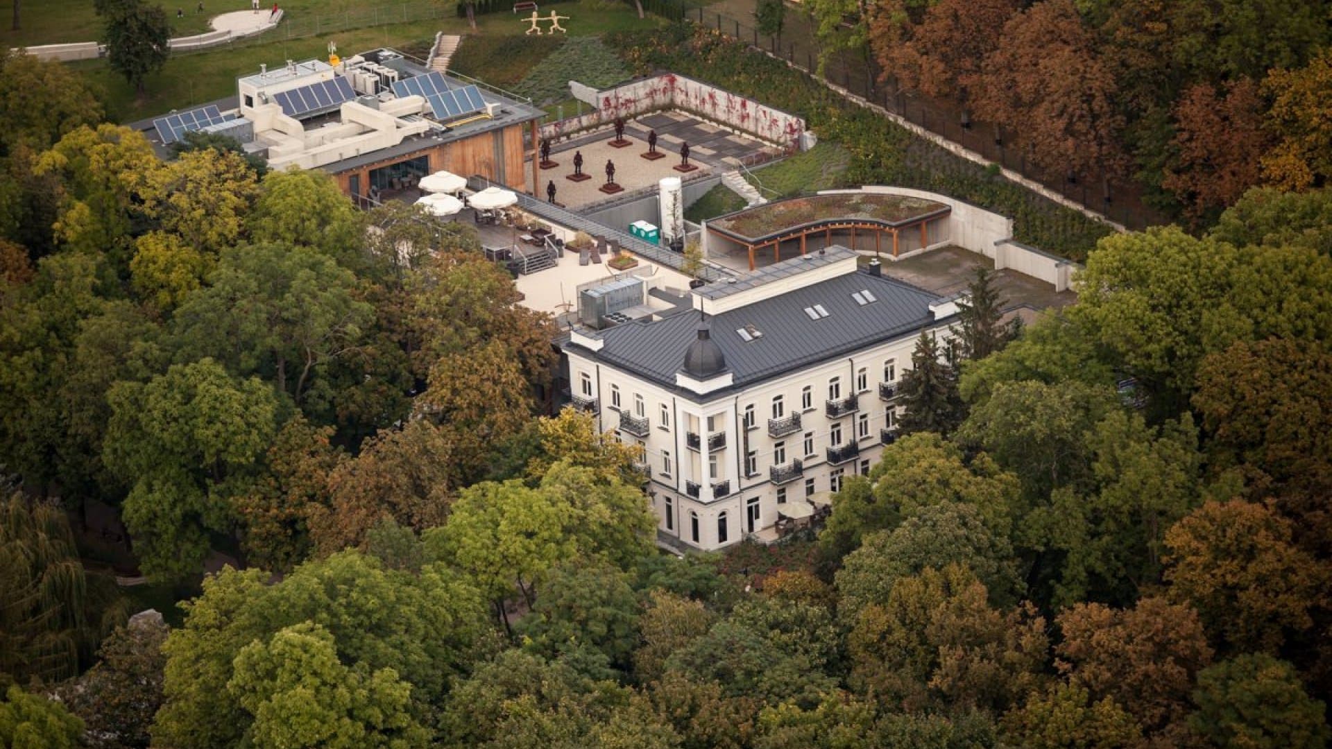 Budynek główny Bristol Art & Medical Spa w Busku-Zdroju