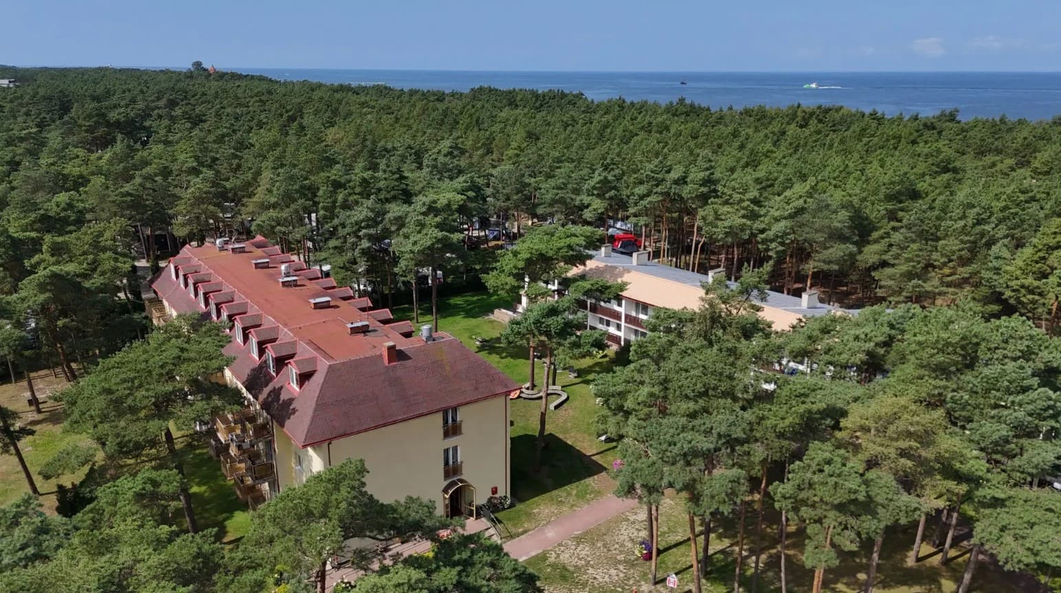 Budynek główny Zdrowotel Łeba w Łebie