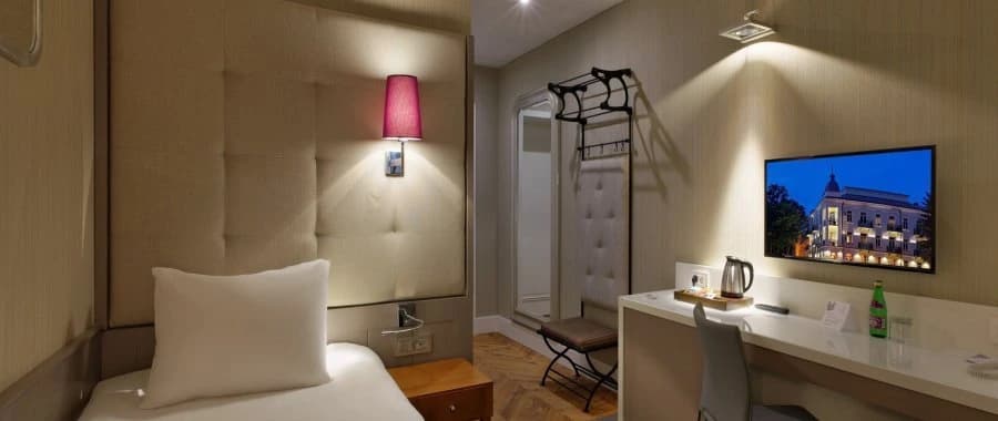 Pokój jednoosobowy Deluxe w Bristol Art & Medical SPA w Busku-Zdroju.