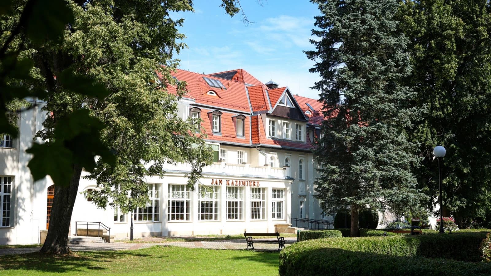 Budynek Sanatorium Jan Kazimierz w Dusznikach Zdroju